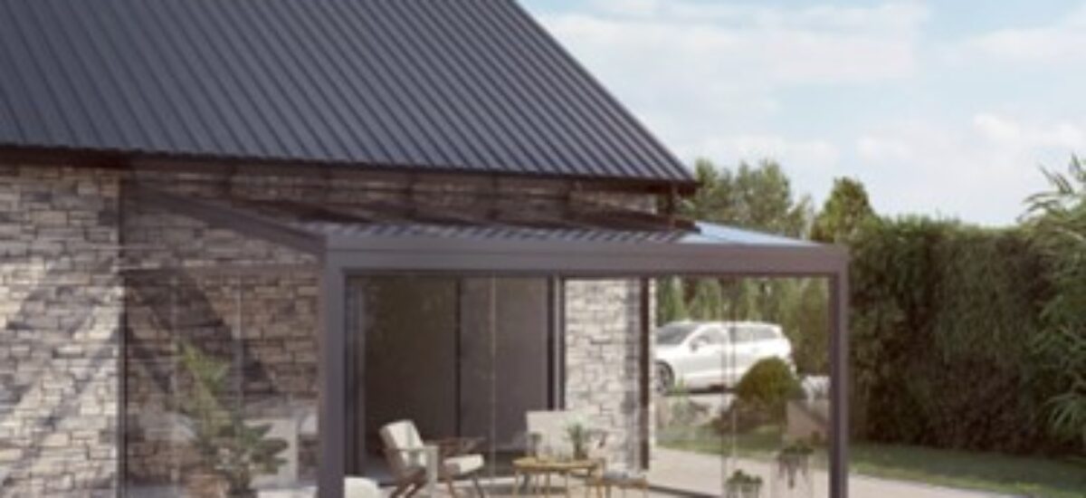 Tira pergola s prosklenou střechou